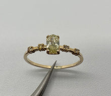 Load image into Gallery viewer, Ring in 14 ct. gold with 0,39 tcw. diamonds.