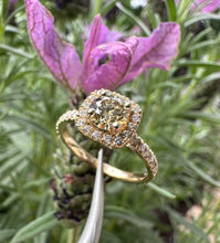 Load image into Gallery viewer, Diamond ring in 14 ct. yellow gold with 0,89 tcw. diamonds