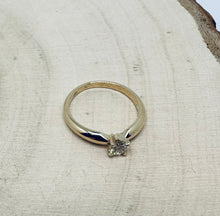 Load image into Gallery viewer, Yellow gold ring with 0,25 ct. diamond