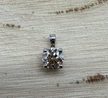 Load image into Gallery viewer, 14 ct. white gold pendant with a 0,60 ct. natural diamond