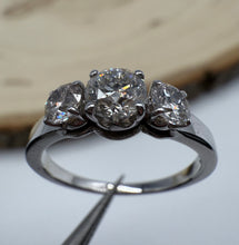 Load image into Gallery viewer, 14 ct. white gold ring with 0,77 ct. natural diamonds