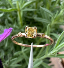 Load image into Gallery viewer, Diamond ring in 14 ct. rose gold with 0,34 tcw. diamonds.