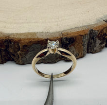 Load image into Gallery viewer, Yellow gold ring with 0,25 ct. diamond