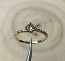 Load image into Gallery viewer, 14 ct. yellow gold ring with 0,37 tcw. diamonds