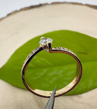 Load image into Gallery viewer, Ring in 14 ct. yellow gold with 0,37 tcw. diamonds