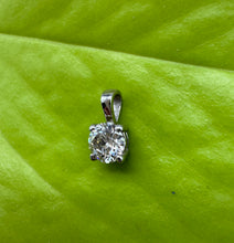 Load image into Gallery viewer, 14 ct. white gold pendant with one 0,42 ct. natural diamond