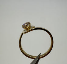Load image into Gallery viewer, 14 ct. gold ring with one 0,40 ct. natural diamond