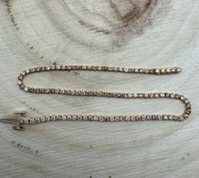 Load image into Gallery viewer, 18 ct. rose gold tennis bracelet with 1,58 tcw. diamonds