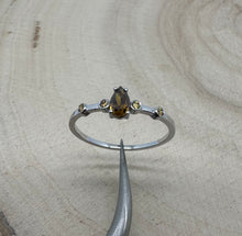 Load image into Gallery viewer, 14 ct. white gold ring with 0,31 tcw. diamonds