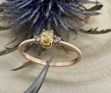 Load image into Gallery viewer, 14 ct. rose gold ring with 0,26 tcw. diamonds.