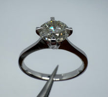 Load image into Gallery viewer, Ring in 14 ct. white gold with 1,02 ct. diamond.