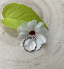 Load image into Gallery viewer, 14 ct. goldring with 0,27 ct. diamond