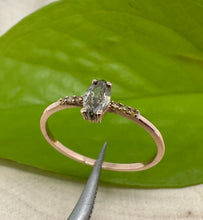 Load image into Gallery viewer, 14 ct. rose gold ring with 0,36 tcw. diamonds