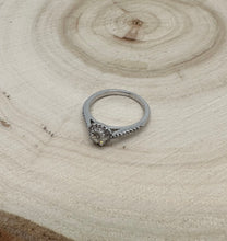 Load image into Gallery viewer, Halo ring in 14 ct. white gold with 0,44 tcw. diamonds