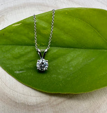 Load image into Gallery viewer, 14 ct. white gold necklace with 0,61 ct. diamond