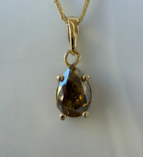 Load image into Gallery viewer, Necklace in 14 ct. gold with a 2,20 ct. diamond pendant.