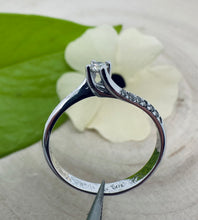 Load image into Gallery viewer, 14 ct. white gold ring with 0,27 tcw. diamonds