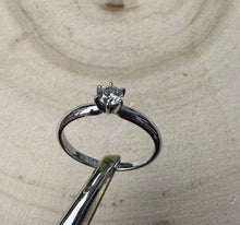 Load image into Gallery viewer, 14 ct. goldring with 0,27 ct. diamond