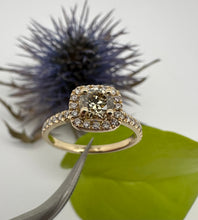 Load image into Gallery viewer, Diamond ring in 14 ct. yellow gold with 0,89 tcw. diamonds