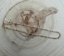 Load image into Gallery viewer, 18 ct. rose gold tennis bracelet with 1,58 tcw. diamonds