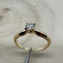 Load image into Gallery viewer, Yellow gold ring with 0,25 ct. diamond