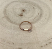 Load image into Gallery viewer, Ring in 14 ct. pink gold with 0,26 ct. diamond