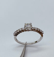 Load image into Gallery viewer, 14 ct. white gold ring with 0,59 tcw. diamonds