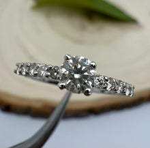 Load image into Gallery viewer, 14 ct. white gold ring with 0,59 tcw. diamonds