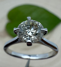Load image into Gallery viewer, Ring in 14 ct. white gold with 1,02 ct. diamond.