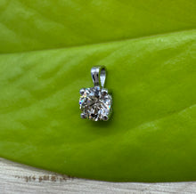 Load image into Gallery viewer, 14 ct. white gold pendant with a 0,60 ct. natural diamond