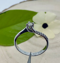 Load image into Gallery viewer, 14 ct. white gold ring with 0,27 tcw. diamonds