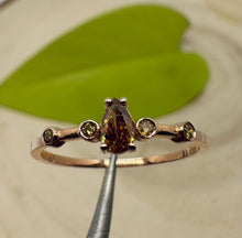 Load image into Gallery viewer, 14 ct. rose gold ring with 0,31 tcw. diamonds