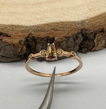 Load image into Gallery viewer, 14 ct. rose gold ring with 0,31 tcw. diamonds