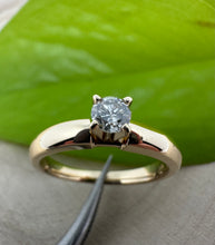Load image into Gallery viewer, Ring in 14 ct. yellow gold with 0,25 ct. diamond