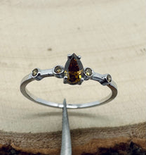 Load image into Gallery viewer, 14 ct. white gold ring with 0,31 tcw. diamonds