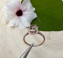 Load image into Gallery viewer, Gold ring in 14 ct. gold with 1,48 tcw. diamonds.
