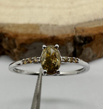 Load image into Gallery viewer, 14 ct. white gold ring with 0,35 tcw. diamonds