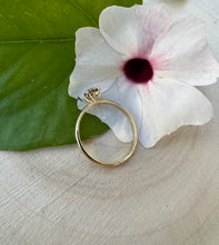 Load image into Gallery viewer, 14 ct. gold ring with 0,50 ct. natural diamond