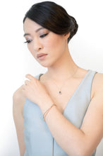 Load image into Gallery viewer, Stunning necklace with pink diamonds