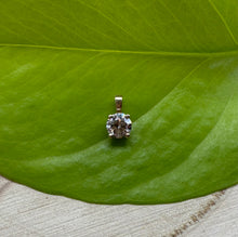 Load image into Gallery viewer, Pendant in 14 ct. gold holding one 0,50 ct. natural diamond
