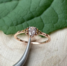 Load image into Gallery viewer, 14 ct. rose gold ring with 0,25 tcw. diamonds
