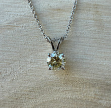 Load image into Gallery viewer, Diamond necklace in 14 ct. white gold with one 0,48 ct. natural diamond
