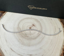 Load image into Gallery viewer, Tennis bracelet in 14 ct. white gold with 1,50 ct. diamonds
