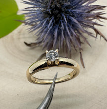 Load image into Gallery viewer, Ring in 14 ct. yellow gold with 0,25 ct. diamond
