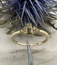 Load image into Gallery viewer, 14 ct. gold ring with 0,41 tcw. diamonds
