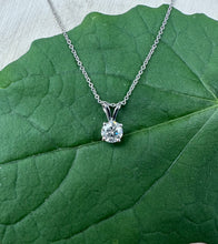 Load image into Gallery viewer, 14 ct. white gold necklace with 0,61 ct. diamond
