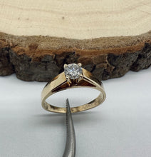 Load image into Gallery viewer, 14 ct. yellow gold ring with 0,28 ct. diamond
