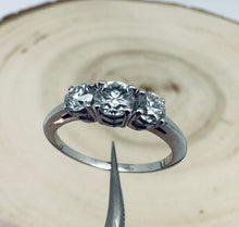 Load image into Gallery viewer, Diamondring in 14 ct. white gold with 1,13 tcw. natural diamonds
