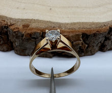 Load image into Gallery viewer, 14 ct. yellow gold ring with 0,28 ct. diamond
