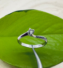 Load image into Gallery viewer, 14 ct. white gold ring with 0,27 tcw. diamonds
